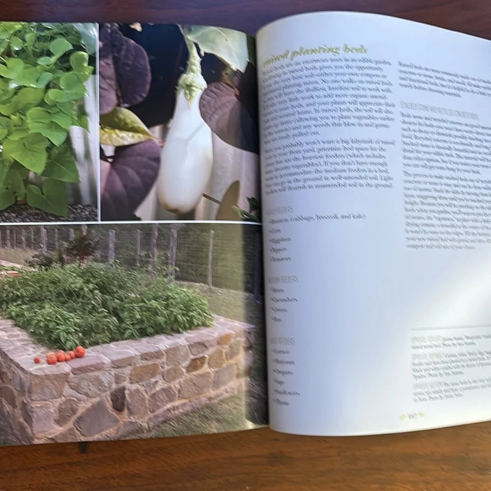 The Edible Front Yard. The Mow Less, Grow More Plan for a Bountiful Garden - Picture 13 of 16